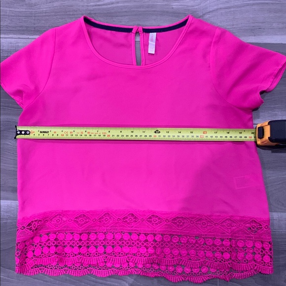 Target Xhilaration hot pink top with crochet detail (size L) - Picture 4 of 10